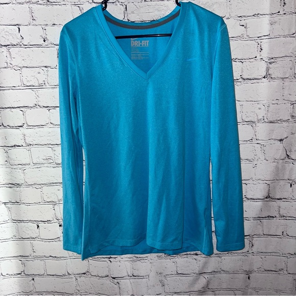Nike Women’s Long Sleeve Dri-Fit Blue V-Neck‎ Top Size Medium - Picture 1 of 5